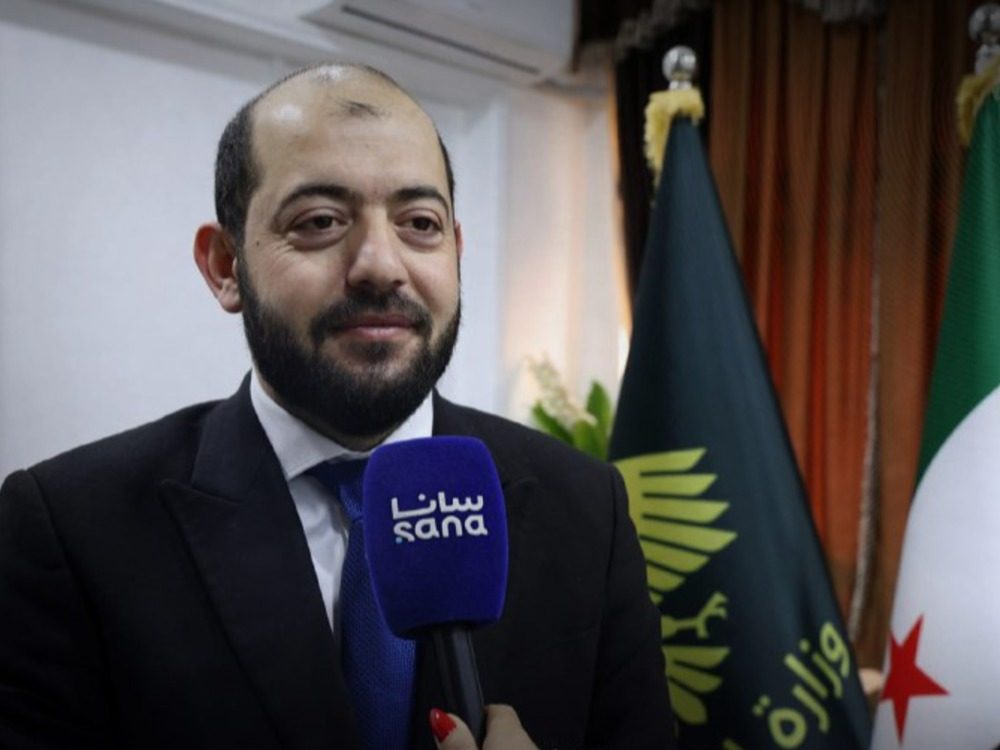 وزارة النقل تعيد تفعيل مكاتب الدور لتنظيم دخول الشاحنات إلى المنافذ