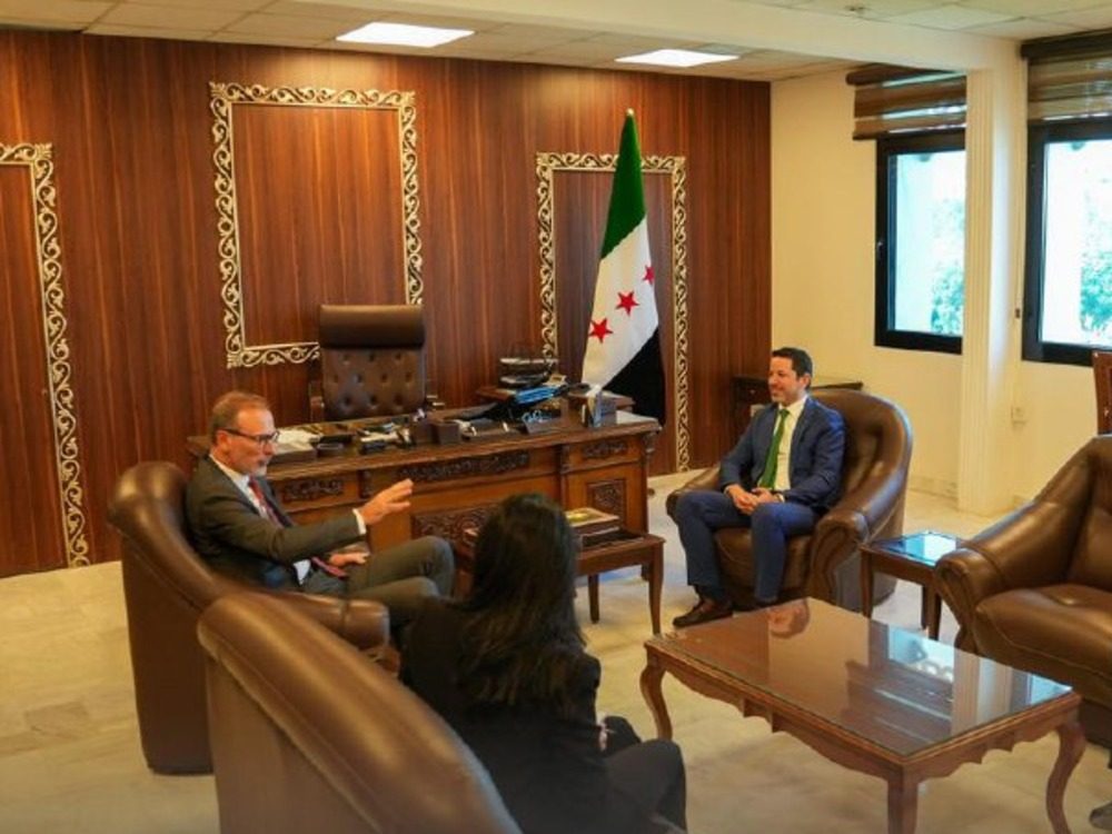 Meeting between German Ambassador Clemens Haach and the Development Fund team فريق صندوق التنمية يلتقي السفير الألماني لتعزيز التعاون في إعادة الإعمار