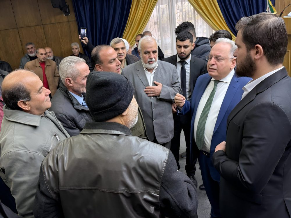 وزير المالية يلتقي ممثلي المتقاعدين العسكريين ويؤكد معالجة ملفاتهم الإنسانية