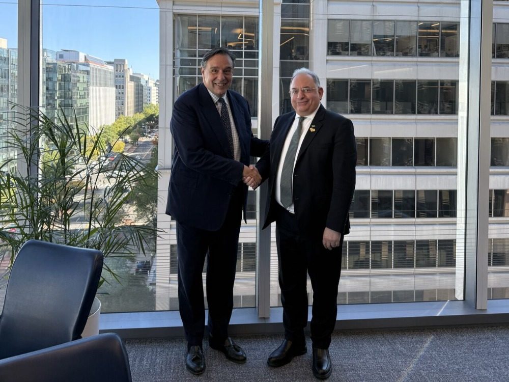 Minister of Finance Mohammed Yusr Barnia برنية يبحث مع مؤسسة IFC الدولية دعم الاستثمار والقطاع المالي