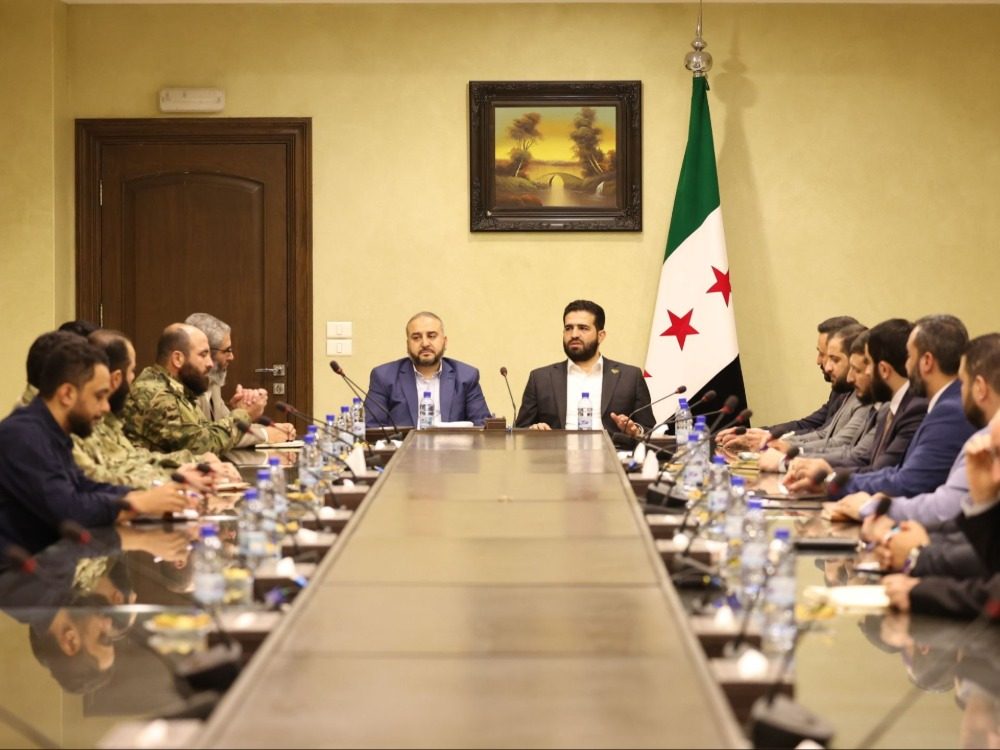 وزيرا الداخلية والدفاع يبحثان تعزيز التنسيق لمواجهة التحديات الأمنية