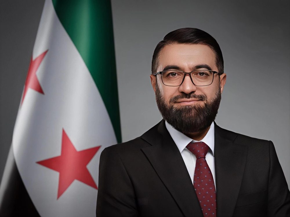 Minister of Justice Mazhar Al-Wais قرار وزاري لتسريع حلّ منازعات الاستيلاء على العقارات في زمن النظام البائد