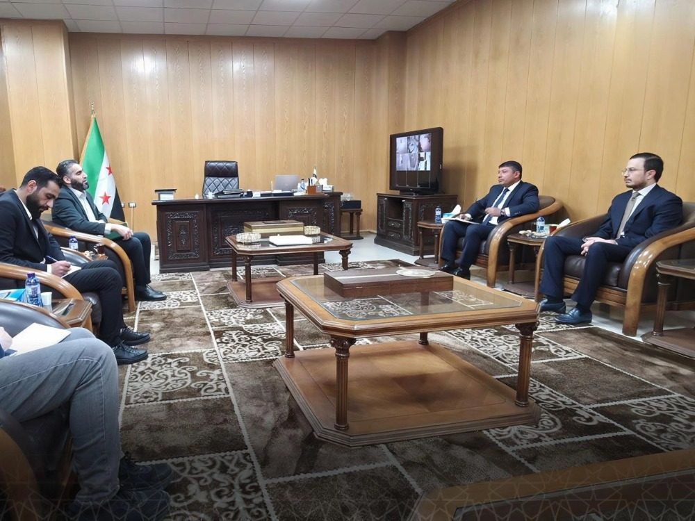 وزارة الطاقة تبحث تعزيز التعاون مع الجانبين الأذري والياباني