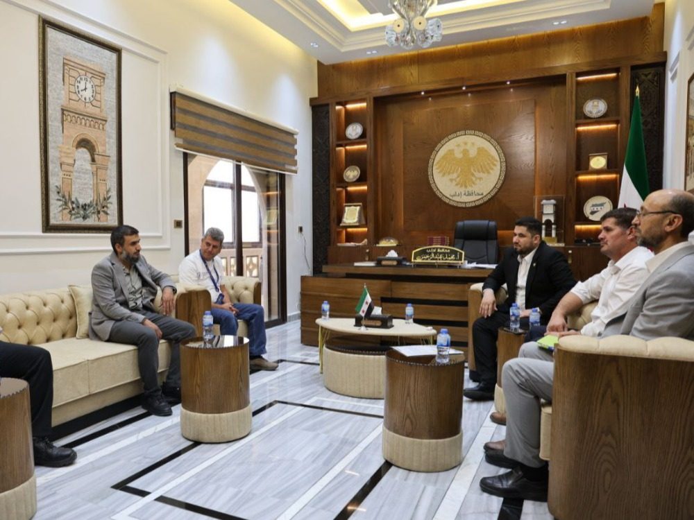 محافظ إدلب يلتقي وفداً من "الفاو" لبحث سبل تطوير الإنتاج الزراعي وإدارة المياه