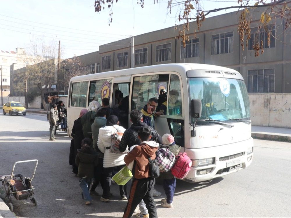 بعد تلقيها مناشدات من الأهالي.. محافظة حلب تعلن عن فترة جديدة للخروج من حيي الشيخ مقصود والأشرفية