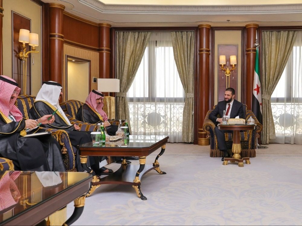 President Ahmed Al-Sharaa in Riyadh الرئيس الشرع يلتقي وزير الخارجية السعودي خلال زيارته للسعودية