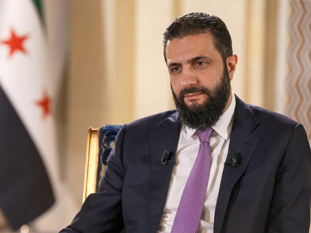 الرئيس الشرع يكشف ما قاله للسيد مسعود بارزاني حول حقوق الأكراد في سوريا