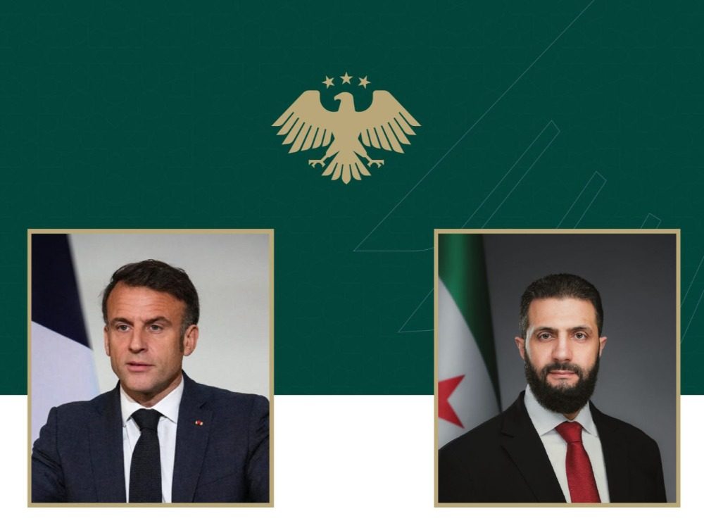 الرئيس الشرع يبحث هاتفياً مع نظيره الفرنسي التطورات في المنطقة ودعم سوريا
