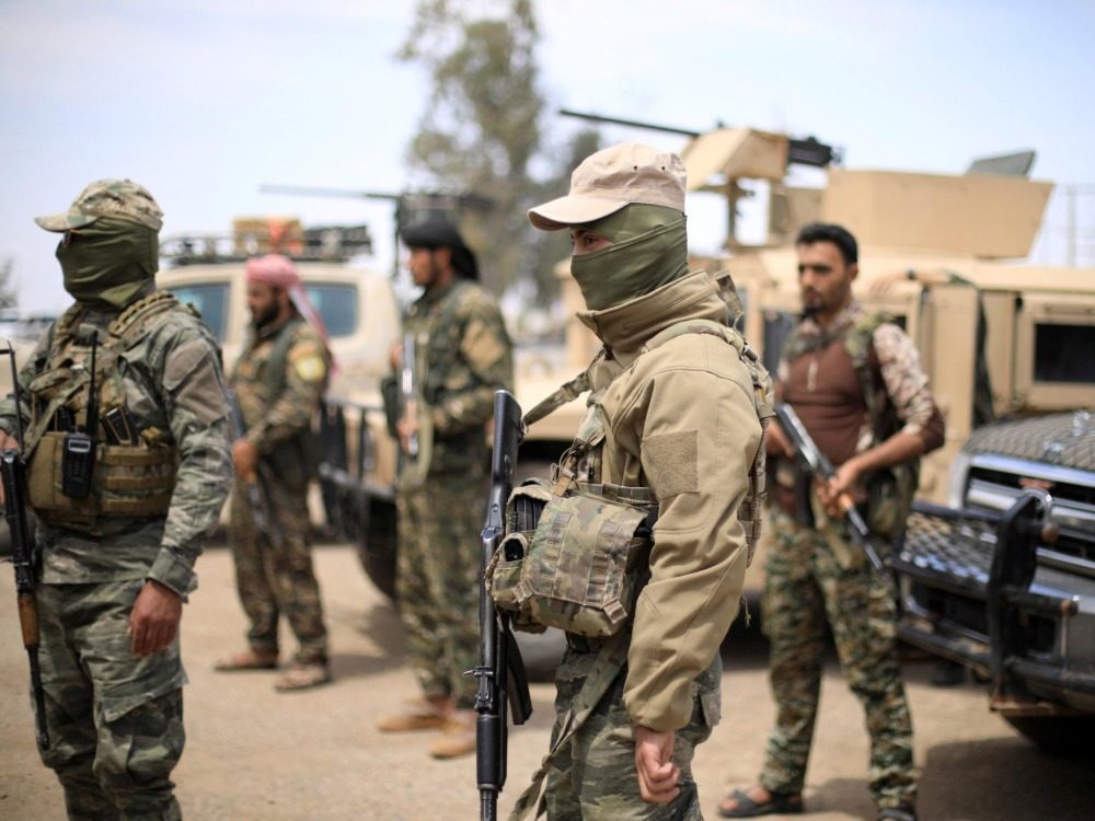 دير الزور.. مقتل شابين إثر إصابتهما برصاص عناصر ميليشيا قسد