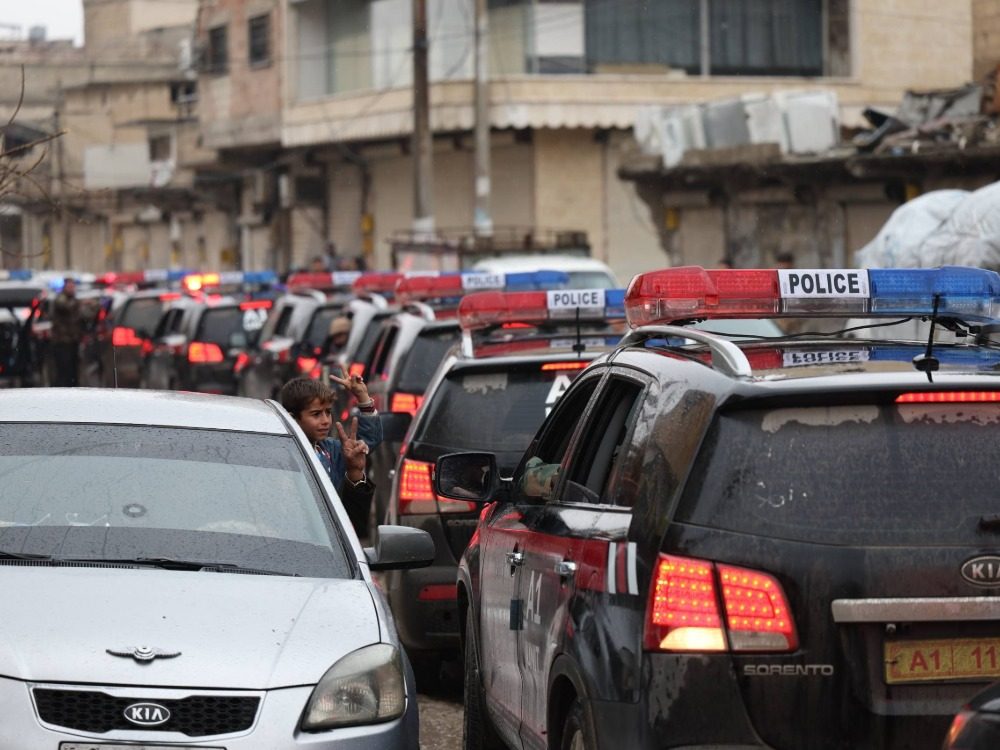 وزارة الداخلية تبدأ بنشر وحداتها في مدينة الطبقة بريف محافظة الرقة