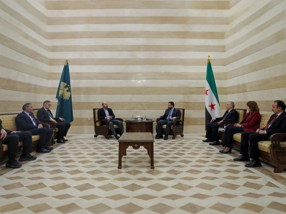 اللجنة العليا لانتخابات مجلس الشعب تبحث مع محافظ الرقة تحضيرات العملية الانتخابية