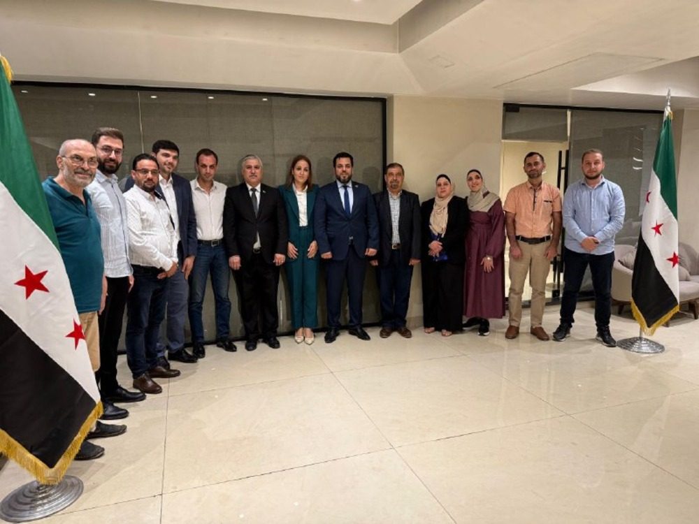 اللجنة العليا للانتخابات تتفاهم مع منظمات مدنية لتنفيذ برامج تدريبية