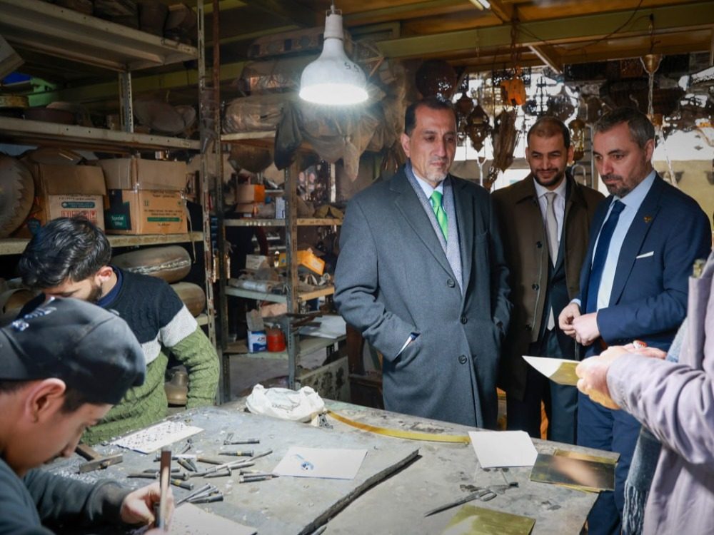 خلال زيارتهم حاضنة دمر.. دبلوماسيون يحثون على صون الحرف التقليدية