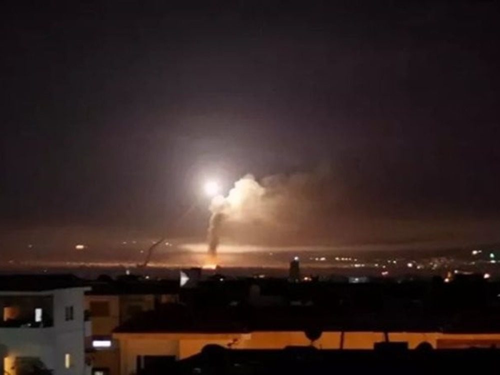 جيش الاحتلال الإسرائيلي يجدد اعتداءاته ويستهدف بقذائف المدفعية ريف درعا الغربي