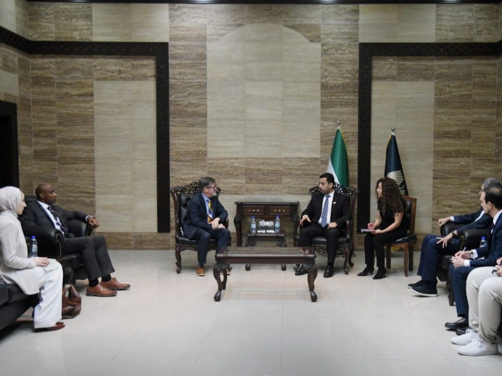 وزير الصحة يبحث مع غرفة التجارة الأميركية سبل التعاون في القطاع الصحي
