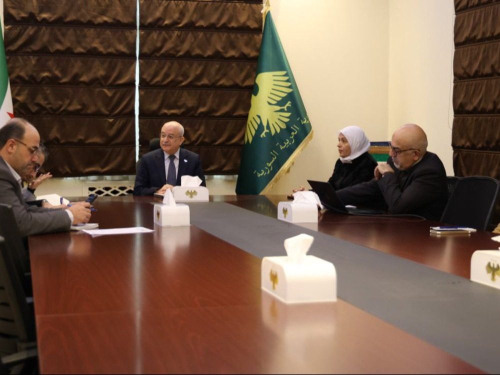 وزارة النقل تبحث مع مكتب خدمات المشاريع الأممي إعادة تأهيل جسر العريضة