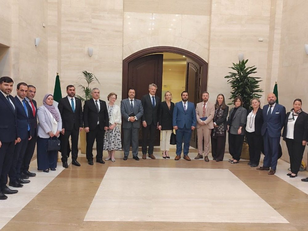 اللجنة العليا للانتخابات تبحث مع سفراء أوروبيين الاستحقاق الدستوري
