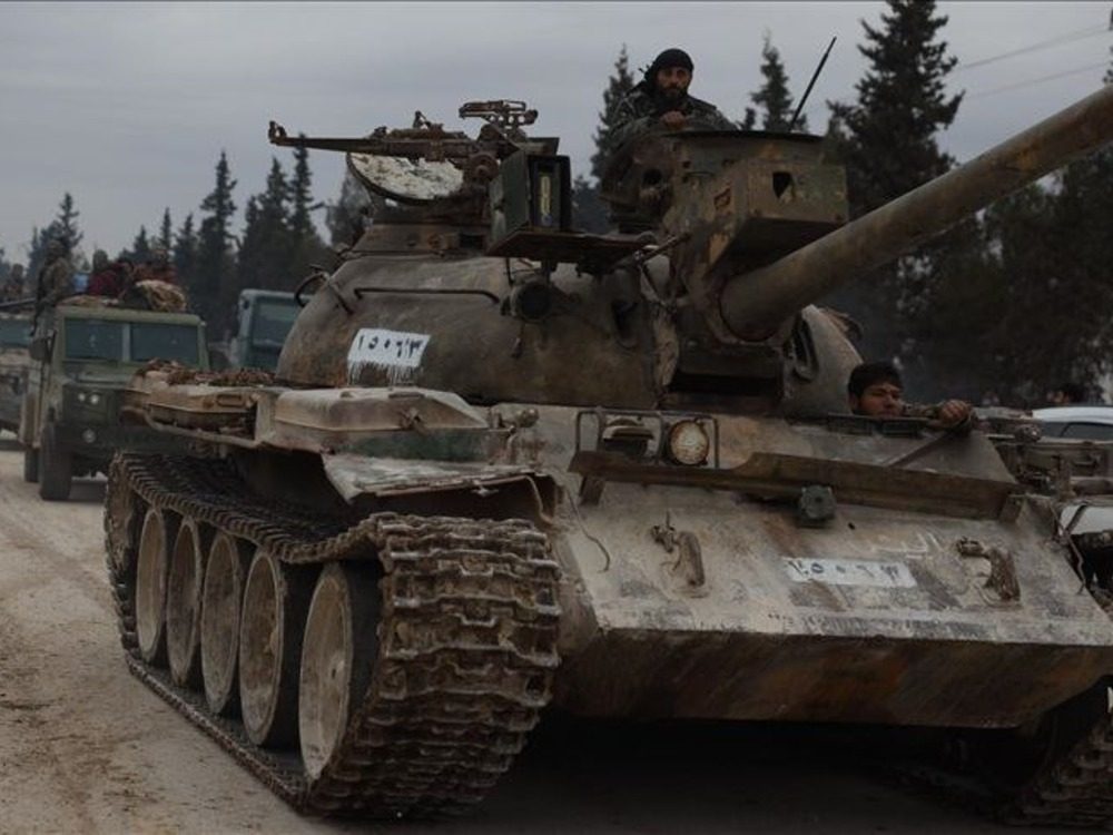 الجيش يسيطر على مطار الطبقة العسكري وسد المنصورة