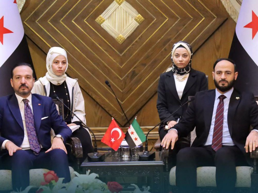 محافظ حلب يستقبل وفداً تركياً لبحث الانتقال من مرحلة الاتفاقيات إلى التنفيذ العملي