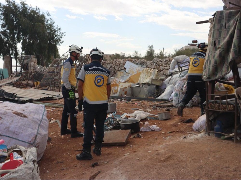 Three people were injured when a shell left behind by the former regime exploded in the Aleppo countryside. إصابة 3 أشخاص جراء انفجار قذيفة من مخلفات النظام البائد بريف حلب