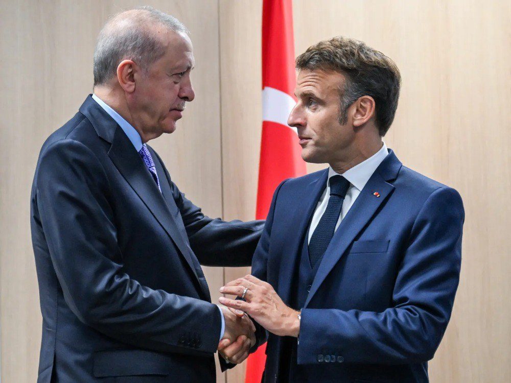 أردوغان يبحث مع ماكرون التصعيد الإسرائيلي في غزة