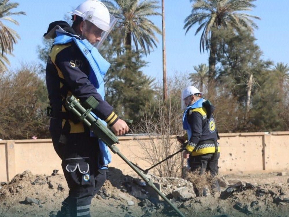 وزارة الطوارئ تكثف أعمال إزالة مخلفات الحرب بدير الزور والرقة