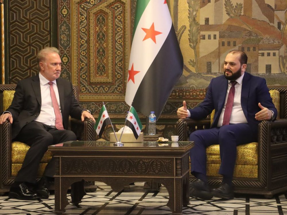 محافظ دمشق يبحث مع شركة "خطيب وعلمي" مجالات التخطيط الحضري وإعادة الإعمار