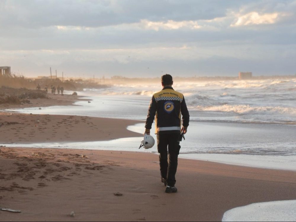 الدفاع المدني يعلن حصيلة جديدة لضحايا انقلاب قارب الصيد في طرطوس