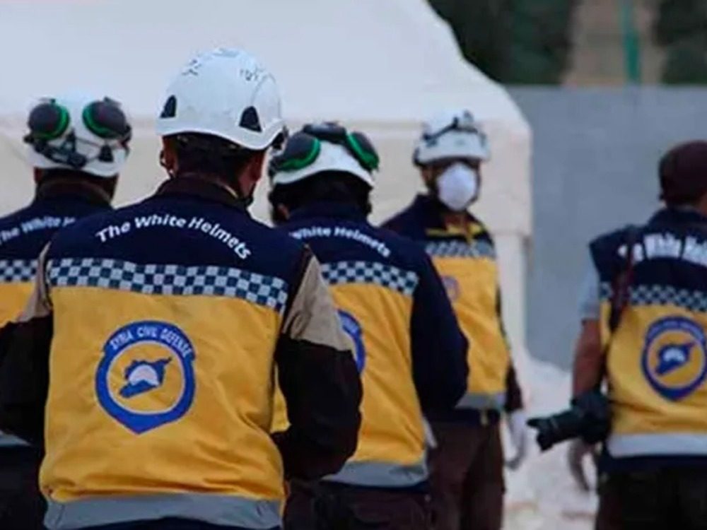 فرق الدفاع المدني تنقذ شاباً سقط في بئر بعمق 70 متراً بريف دمشق