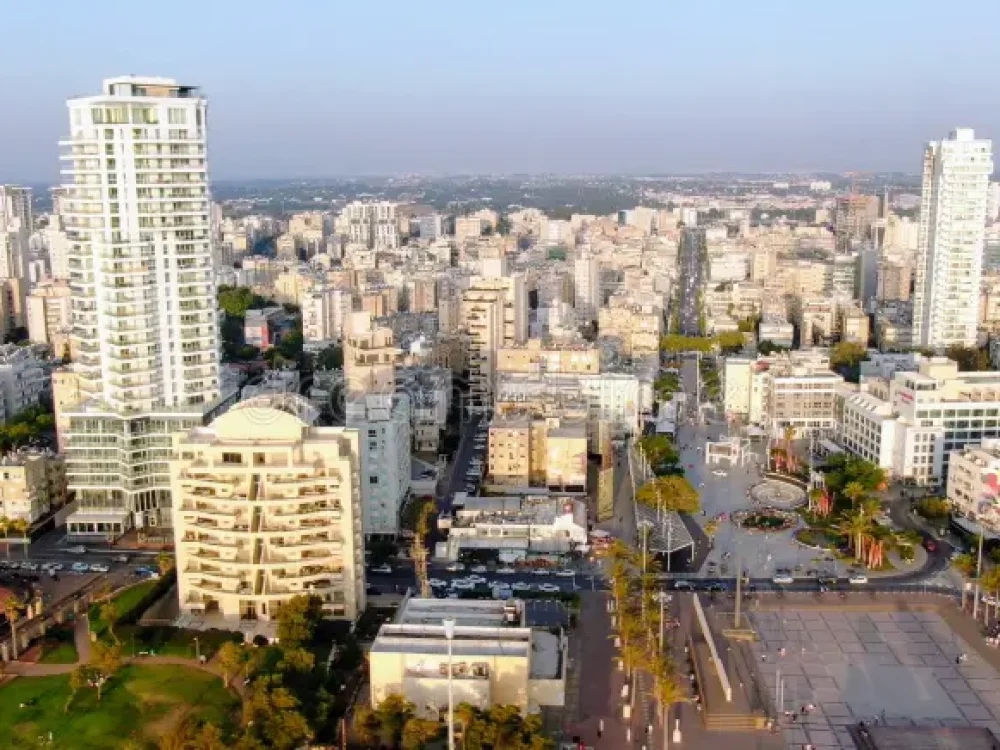 تشهد البلاد اليوم الثلاثاء 20 أيار،طقساً مشمساً ومستقراً، مع انتشار طفيف لبعض السحب المتفرقة، وبقاء درجات الحرارة حول معدلاتها الطبيعية.