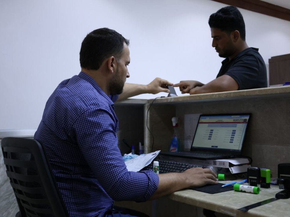 بعد افتتاحه بشكل رسمي.. إقبال واسع على فرع الهجرة والجوازات في إدلب