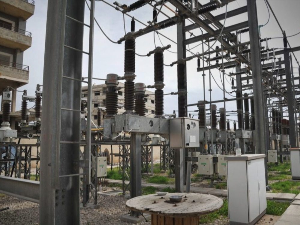 بقدرة ألف ميغاواط.. وزير الطاقة يضع حجر الأساس لمحطة كهرباء دير الزور