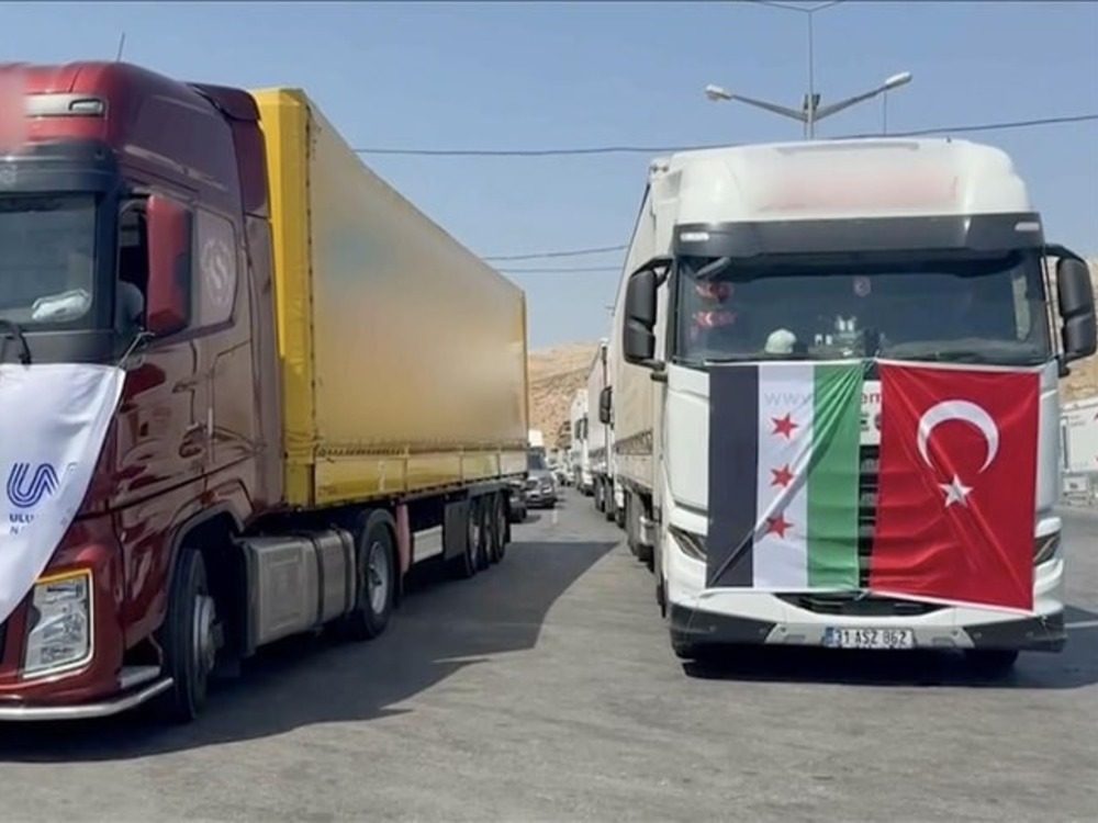 بعد توقف دام 14 عاماً.. عودة النقل البري المباشر بين سوريا وتركيا