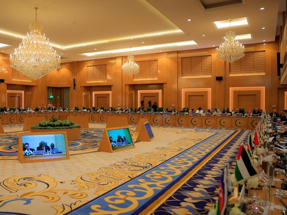 وزير الخارجية يشارك في الاجتماع الوزاري الطارئ لمنظمة التعاون الإسلامي