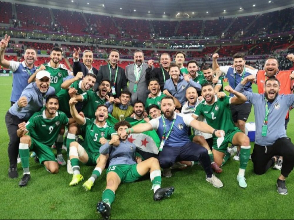 وزير الرياضة والشباب يهنئ المنتخب الوطني بفوزه في المباراة الافتتاحية لكأس العرب