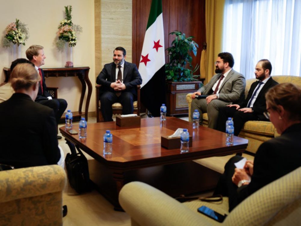 الوزير الشيباني يبحث مع وزير التنمية الدولية النرويجي تعزيز التعاون بين البلدين