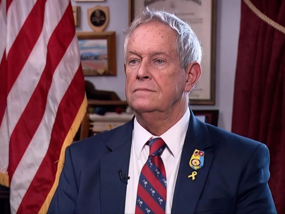 النائب الأمريكي جو ويلسون يرحب بإقرار مجلس الشيوخ الإلغاء التام لقانون قيصر