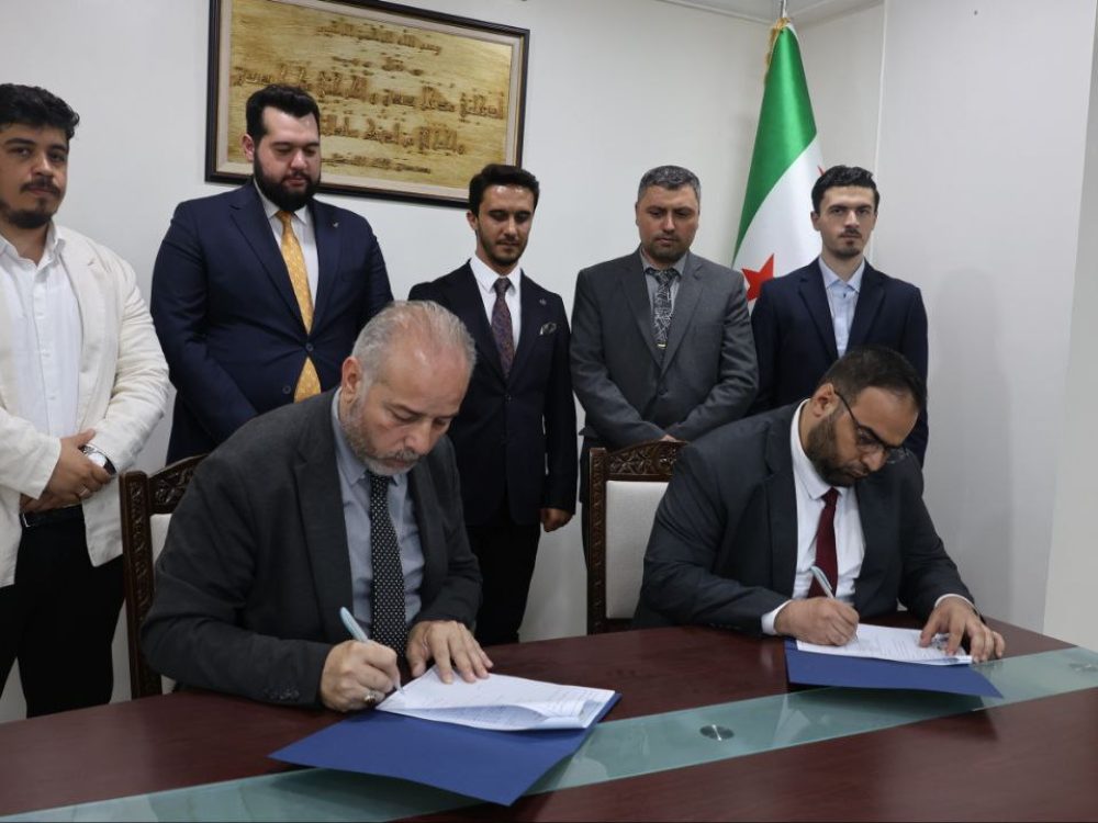 وزارة الاقتصاد تبحث مع شركة تركية فرص الاستثمار في قطاع السيارات