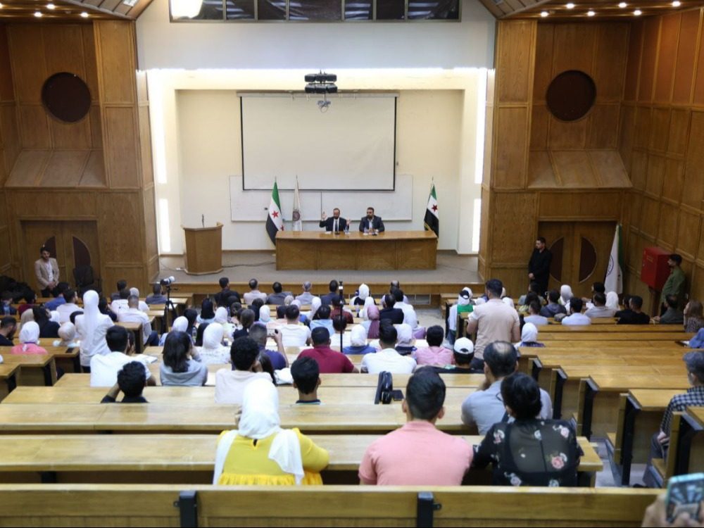 وزير الإعلام: التدريب العملي والتحصيل العلمي مفتاح الدخول إلى سوق العمل